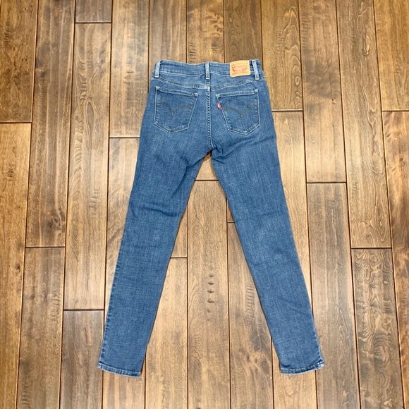 711 Skinny Levi’s 👖✨ - Picture 5 of 7